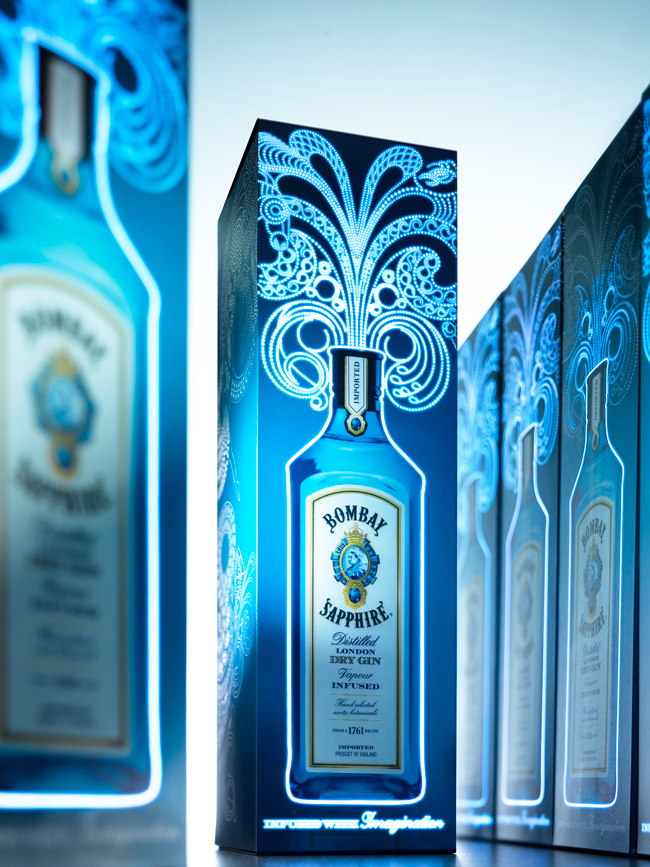 Die Leuchtverpackung mit HiLight-Technologie von Bombay Sapphire wurde mehrfach ausgezeichnet