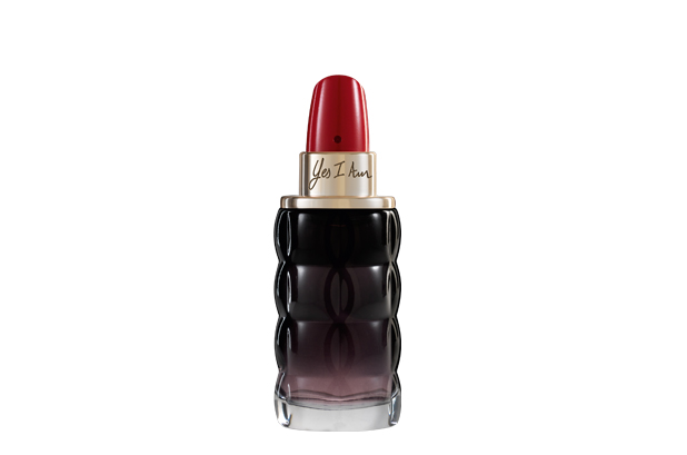 ¿Un perfume o un rojo de labios?
