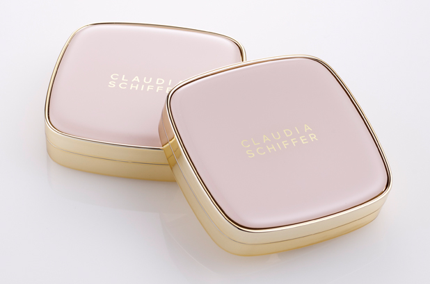 Corpack diseña una polvera para “Claudia Schiffer’s Beauty Secrets” de Artdeco