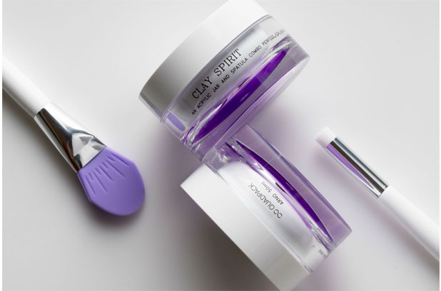 Quadpack's secondary packaging team features a double ended applicator for clay masks: Clay Mask Applicator . At one end