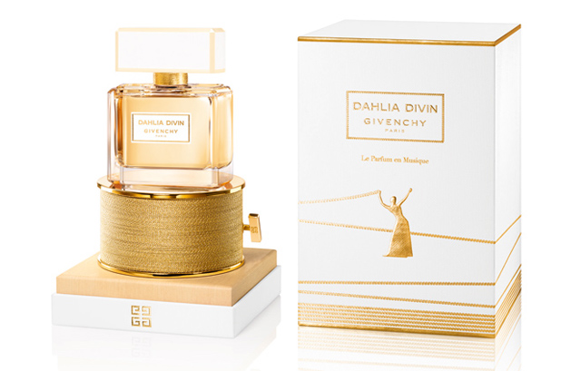 LVMH Fragrance Brands entrusted the creation of the gift box "Le Parfum en Musique"