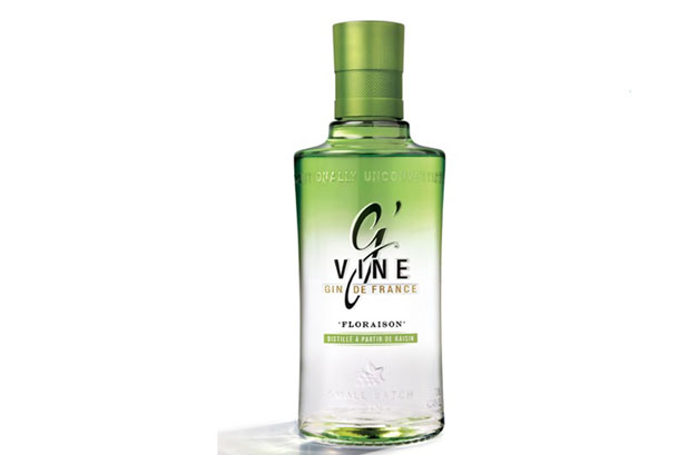 今年誕生10周年を迎えるジン「G'Vine」は、ボトルデザインをより前衛的なイメージに刷新。 より様式化された