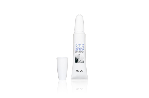 Kenzo entrusted Cosmogen with the development of its new Lotus Caress moisturizing eye contour roll-on. the applicator
