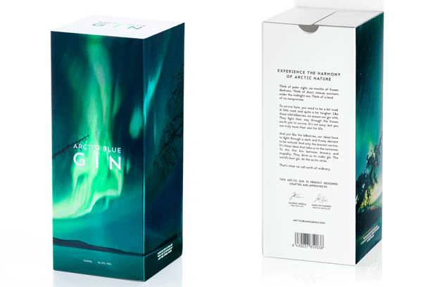 Metsä Board entwirft den neuen Arctic Blue Gin Container mit einem auffälligen Hologramm der Aurora Borealis. Metsä Board hat die Arctic Blue Gin-Verpackung mit einem holografischen Design entworfen, das vom Nordlicht inspiriert ist. Arctic Brands Group