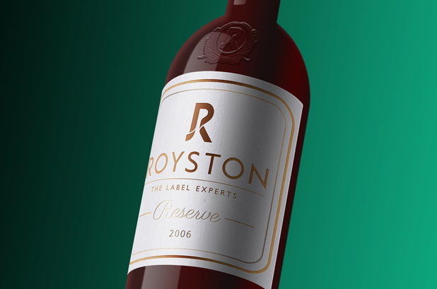 Label'Glass is a new innovative service from Royston Labels that allows you to decorate glass containers with embossed emblems. To achieve this effect