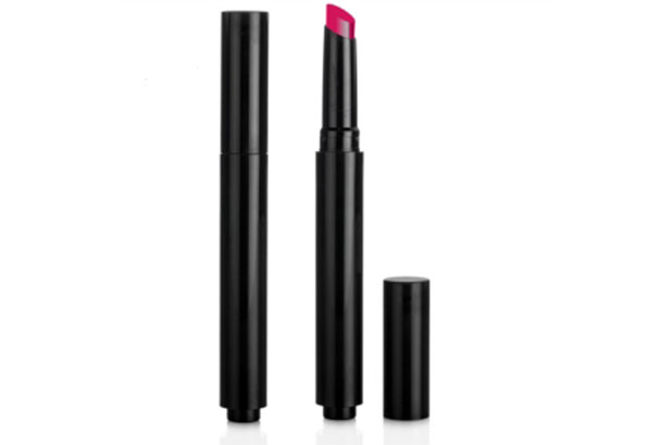 Quadpack Click Stylo provides an innovative lip color application system
