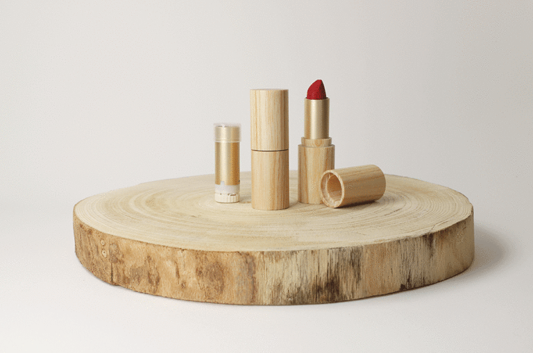 Aptar and Quadpack create a refillable lipstick