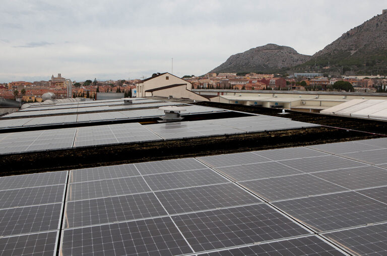 Enplater Group expands solar energy production at the Torroella and Sariñena centers