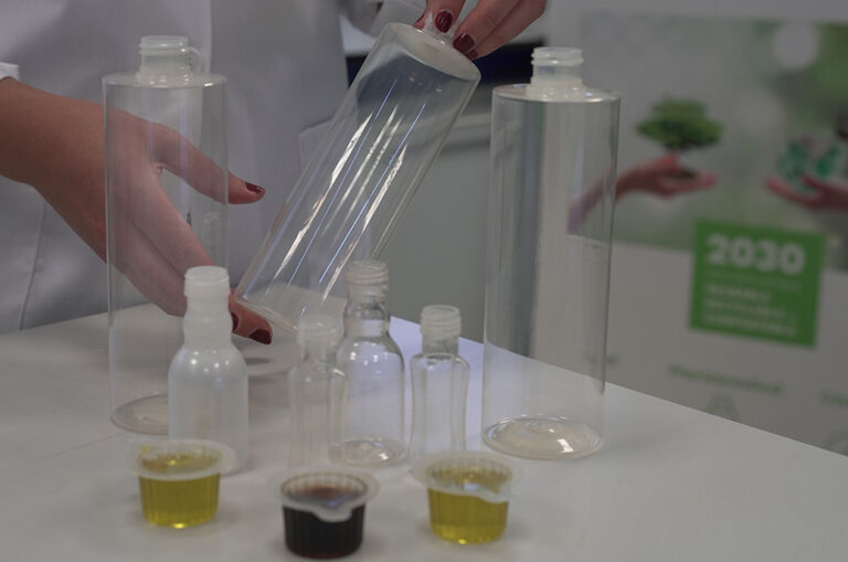 ADBioplastics 展示了一种用于包装的可堆肥生物塑料