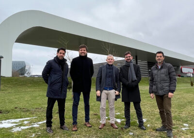 Comexi, Basquevolt e Schneider svilupperanno macchinari per la produzione di batterie elettriche