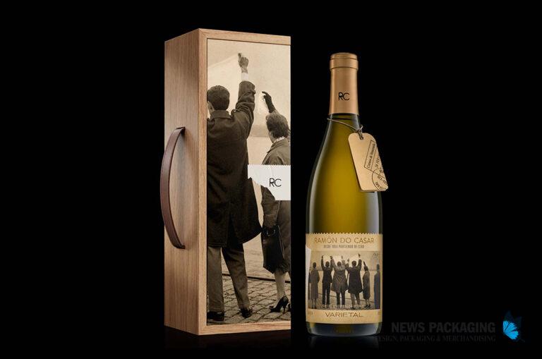 Edizione pluripremiata del vino Ramón do Casar di Roberto Núñez Studio