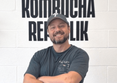 «La lata seguirá siendo nuestro formato principal, por coherencia con nuestros valores de sostenibilidad y reciclabilidad» – Pablo Frias Ibeas, CCO & Co-founder Kombucha Republik